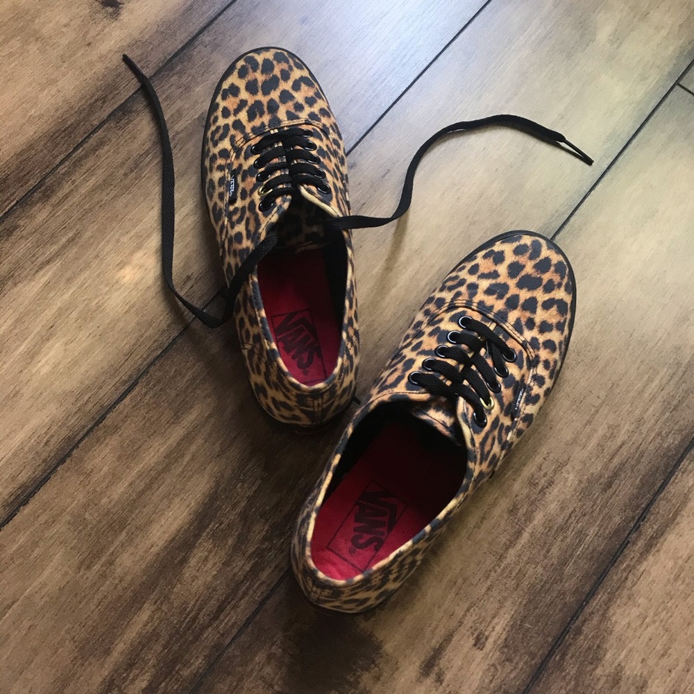 Leopard Vans